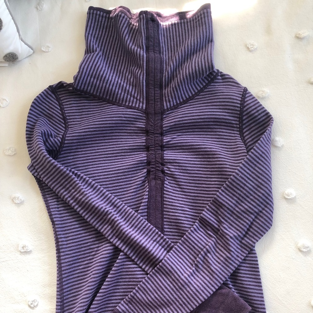 Lululemon Reversible Turtleneck Sweatshirt